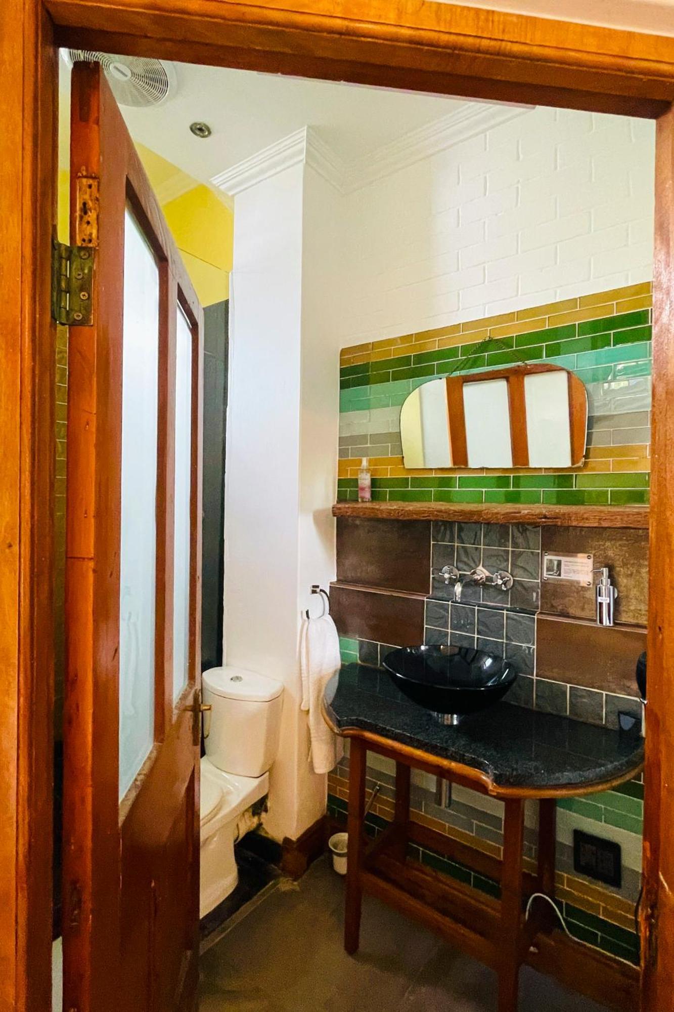 Ami Vine House Hotel Кейптаун Екстериор снимка